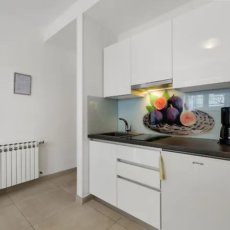 Casa Nova 3* بوريتش