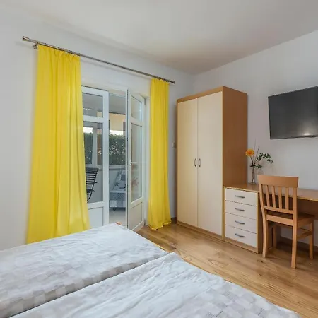 Casa Nova בית הארחה 3*
