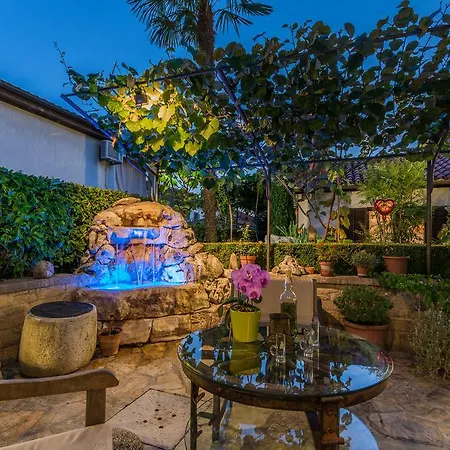 Casa Nova בית הארחה 3*